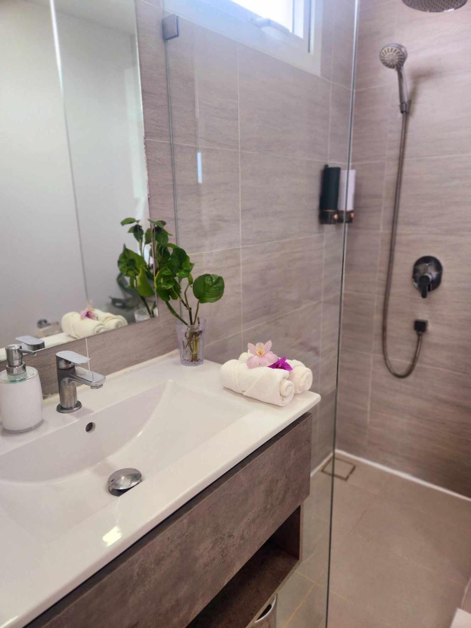 ทีพักติดหาดแหลม​แม่พิมพ์​Mantra Condo​ Rayong​ Ban Ang Екстер'єр фото